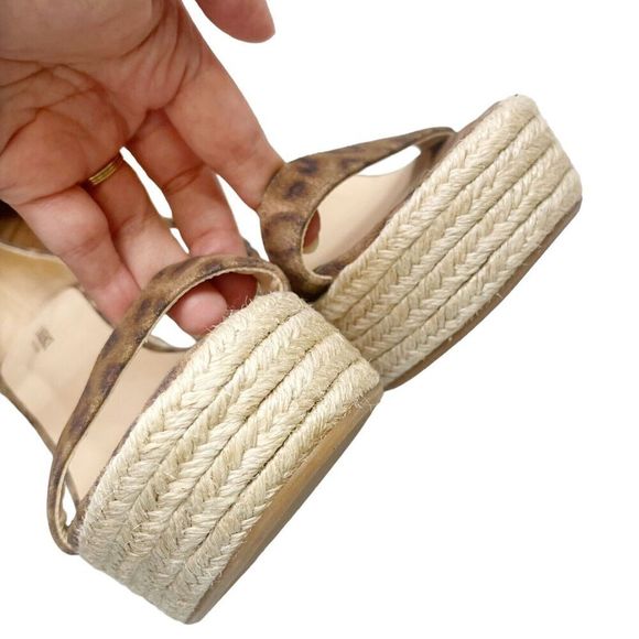 Welcome to my closet! - Picture 8 of 11